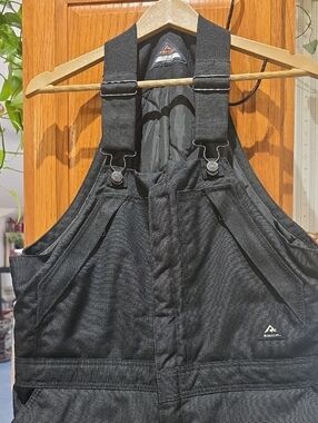 Ridgcut Women's Black Bibs with Adjustable Straps